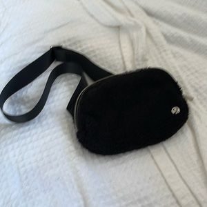 Black Fleece Everywhere Belt Bag